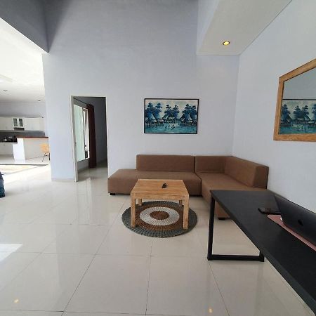 Villa Arjuna Canggu Buitenkant foto